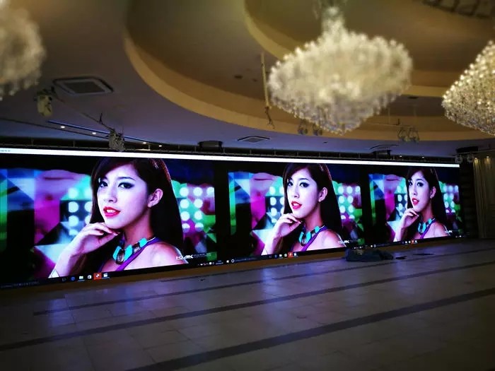 Quality P2.6mm Indoor Rental LED Display Screen Slim Cost Effective 1920 Refresh Rate for sale