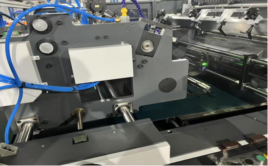 JIGUO TC-1250Q Full Servo Intrlligent Corner Cutting and Line Pressing Window Machine,Film Sheet Thickness (mm)：0.03-0.3mm，V Cutting Max. Working