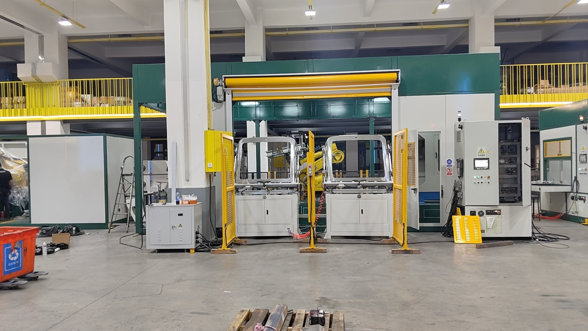 Force Controlled Robotic Polishing Machine Adjustable Pressure For Vehicle Frame
