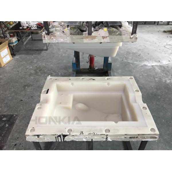 Big Reaction Injection Molded Parts Polyurethane PU Material Deburring Surface Finish