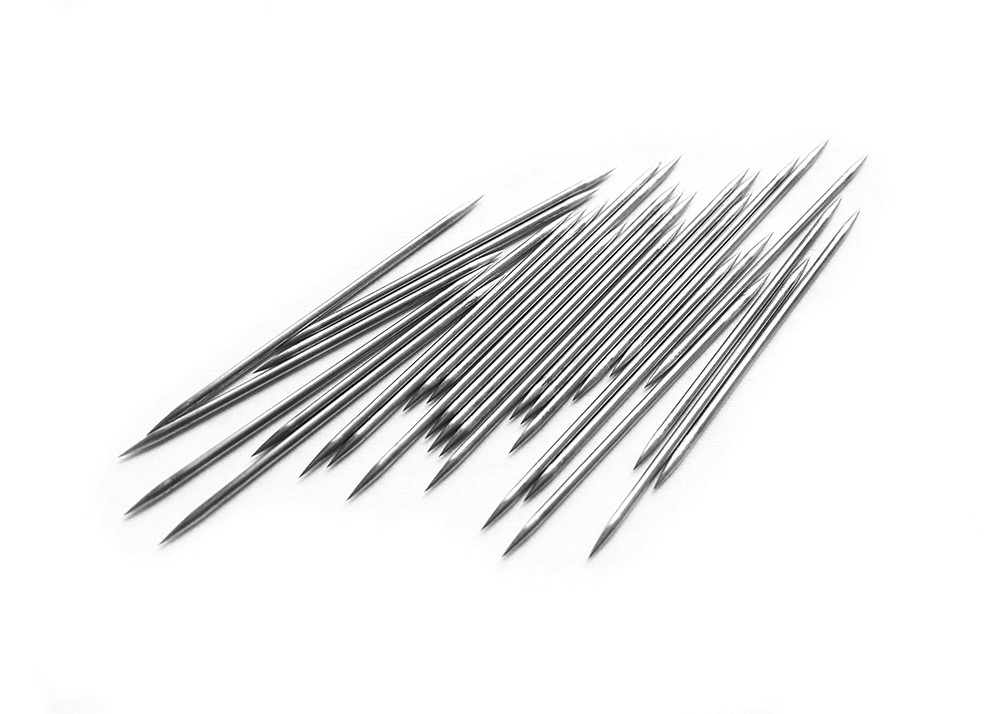 99.99% Pure Tungsten Carbide Pins High Purity Tungsten Needle For Medical Industry