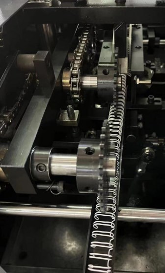 High Speed Pitch 3:1 2:1 Automatic Double Loop Wire Forming Making Spooling Machine Equipment