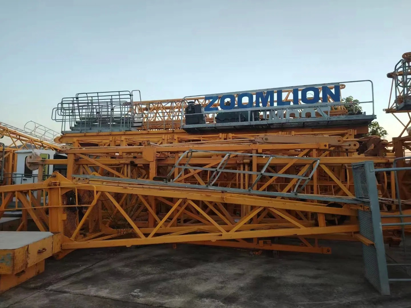 Commercial Construction Projects/Residential Building Used Tower Crane Zoomlion