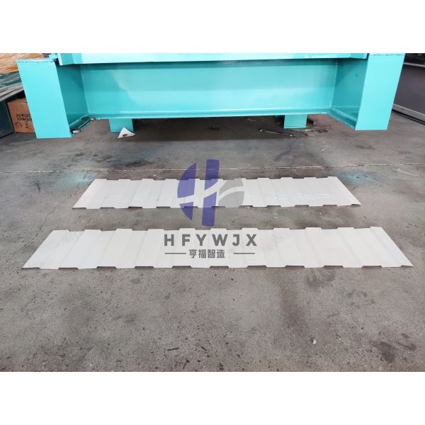 High Speed 35m/Min C8 Roll Forming Machine PLC Control System For 0.3-0.8mm Trapezoidal Sheets