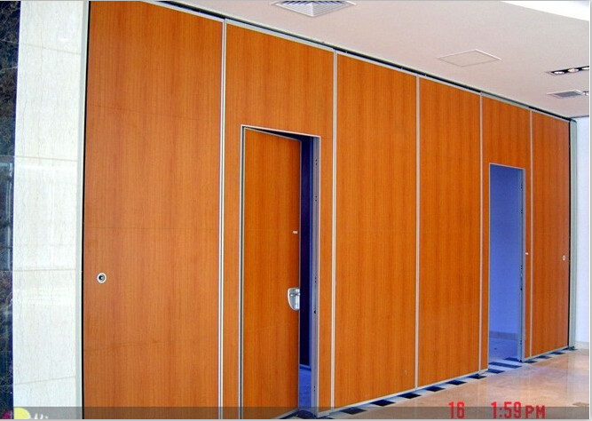 US Acoustic Operable Room Divider Movable Wooden Partition Wall For Auditoriums