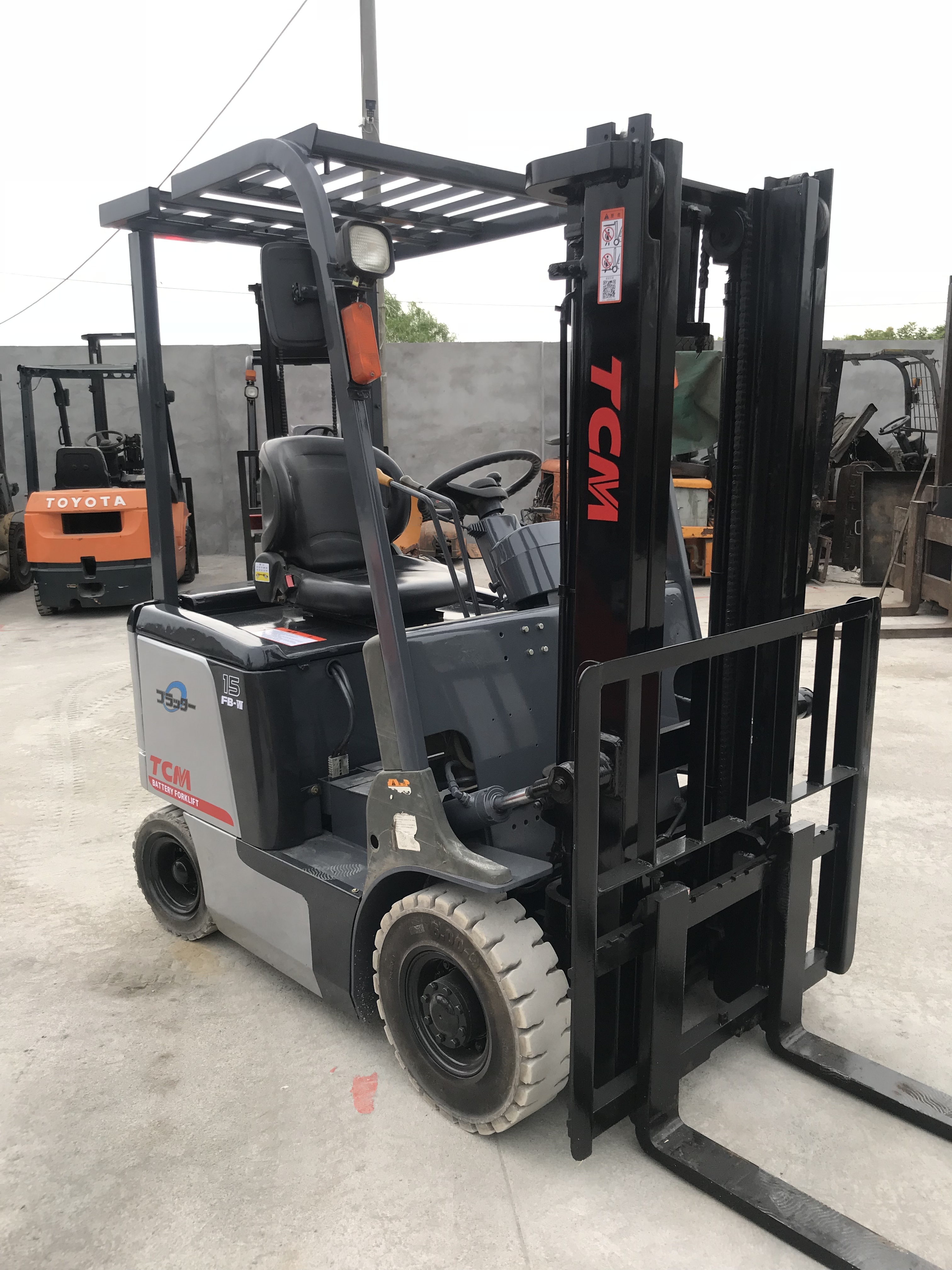 TCM 15 Used Electric Forklift With 3 Meters 1.5 Tons With Core Engine Component Good Performance