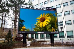High Refresh Rate Outdoor Full Color LED Display Seamless For Theater