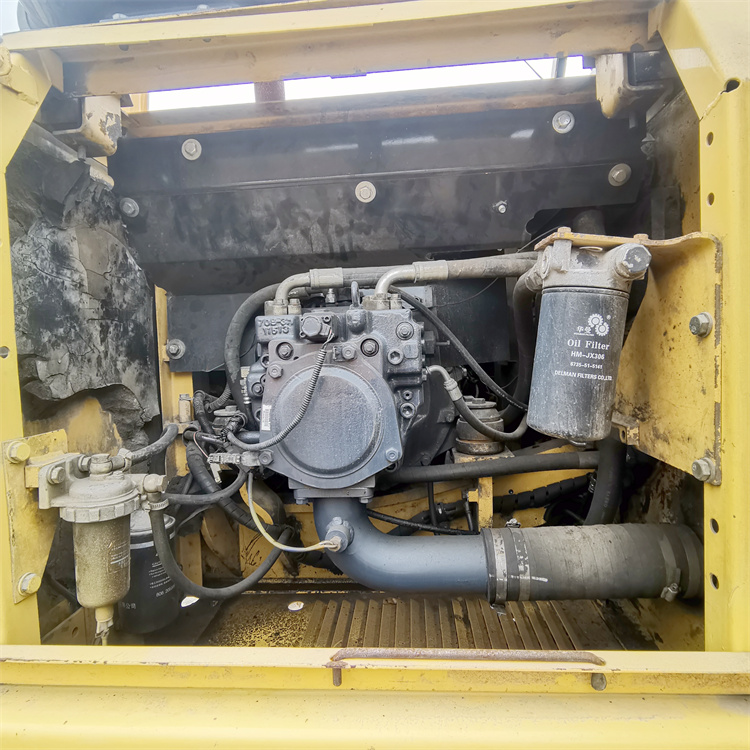 Japan Original Color 16 Ton Komatsu PC160-7 Used Excavator with 16500 KG Operating Weight