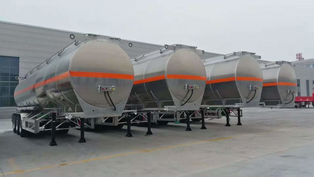 3 Axle Natural Gas Petroleum Gasoline Transport Fuel Tank Truck Semi Trailer