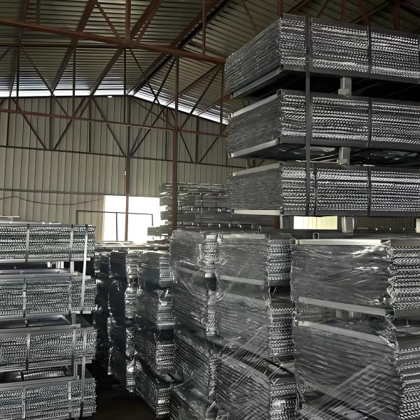 27x96in Diamond Mesh Lath With 0.019in Thickness For Ceiling Support