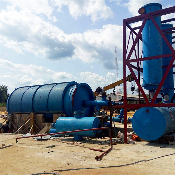 8 ton Per Day Small Scrap Tyres Recycling To Fuel Oil Production Equipment