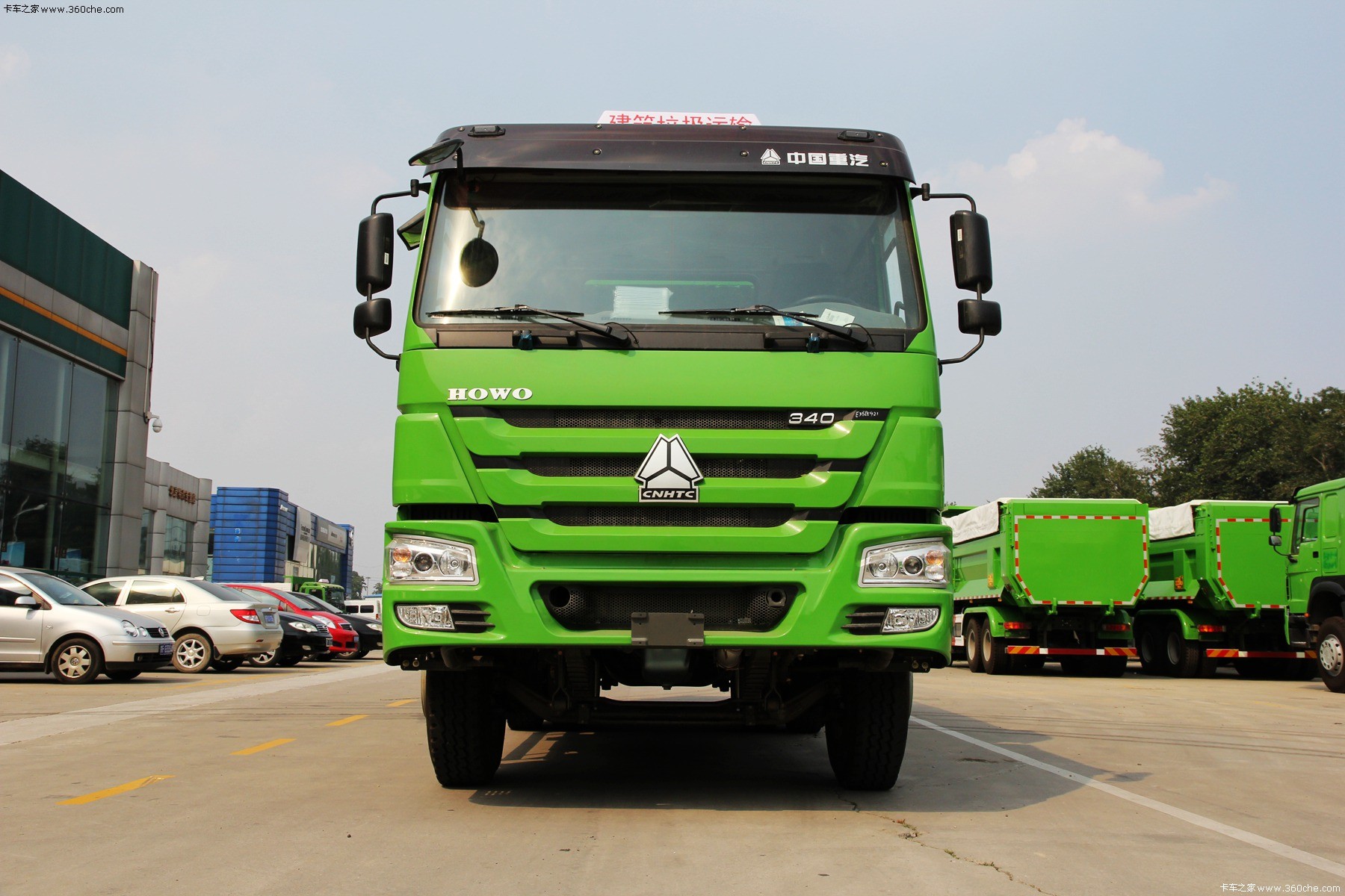 SINOTRUK HOWO Heavy Duty Tipper Dump Truck ZZ3257N3647A For Public Works