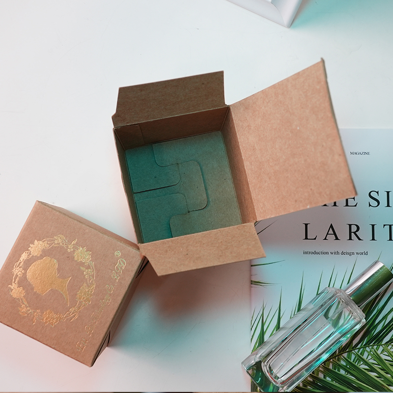 Portable Corrugated Candle Packaging Boxes With Gold Silver Foil And Matt Lamination
