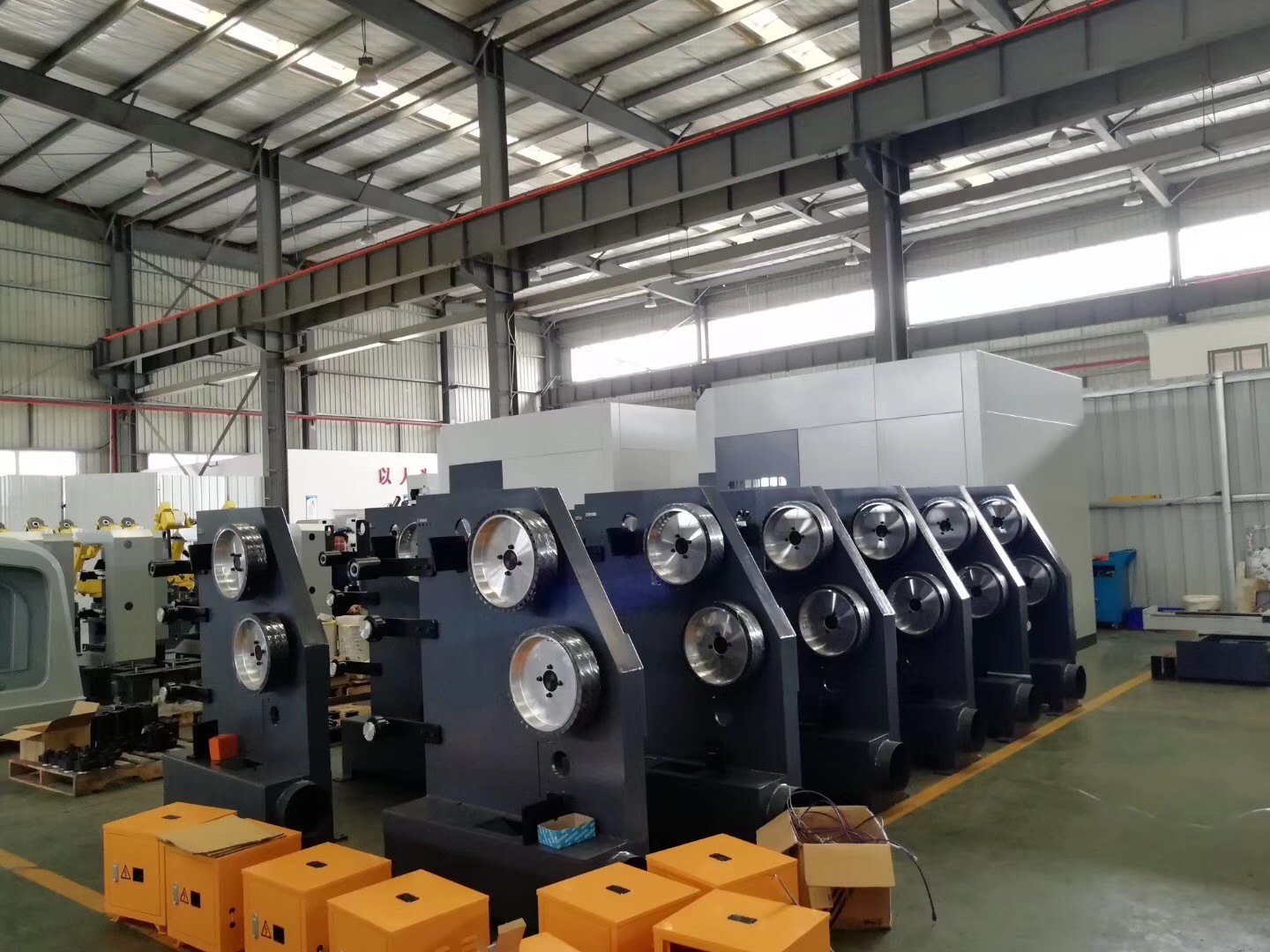 CNC System Copper Surface Robotic Polishing Machine For Grinding Faucets