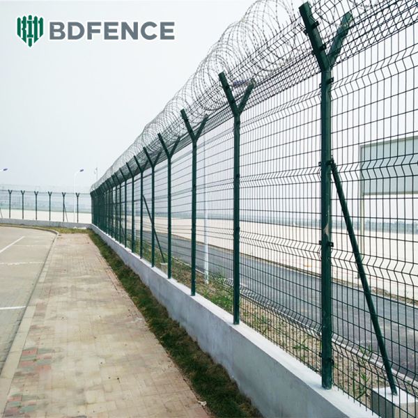 Airport Security Fence a Galvanized High Security Welded Mesh Perimeter Fence with Razor Wire for Prison and Outdoor Use