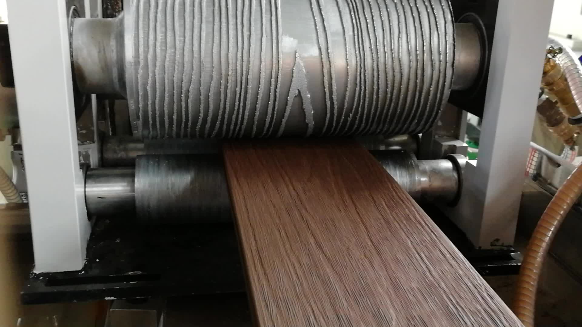Shenzhen HYPET One Step PE WPC Decking Making Extrusion Machine Line , WPC Co Extrusion Production Line Manufacturer