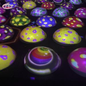 Theme Park Immersive Jumping Ball Game Experience Durable Laser Projection