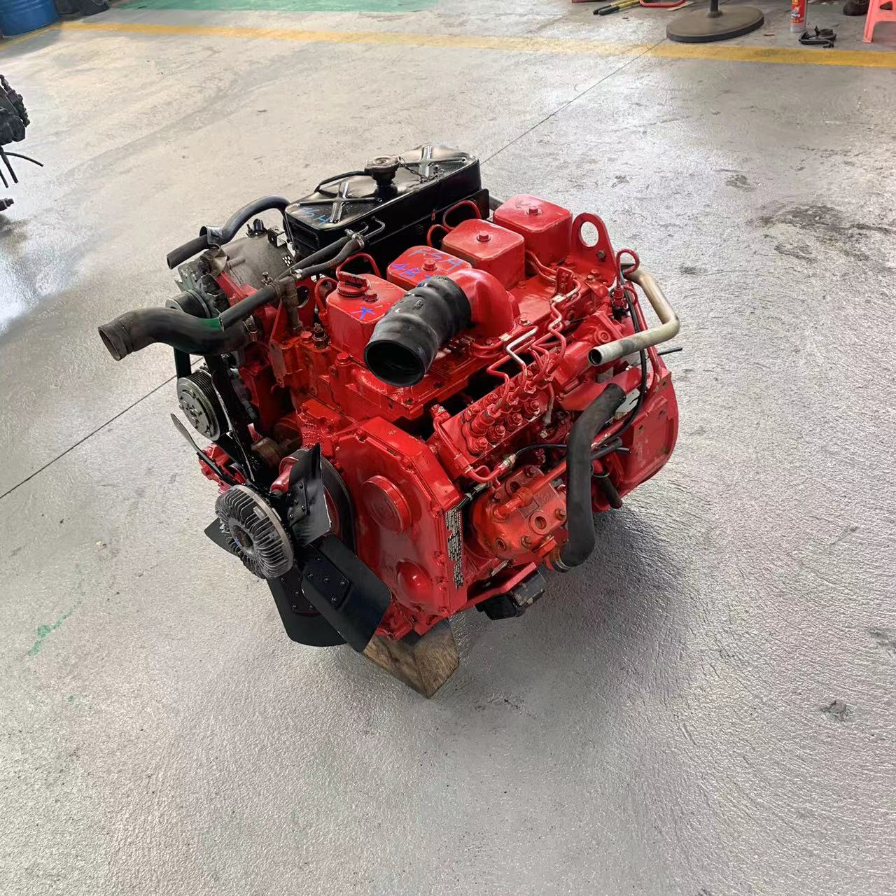 Supply 4BT Large Pump Used Diesel Engine for Cummins Van 2000-2002 2.8 Displacement
