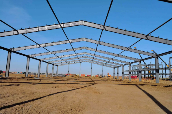 Sandwich Panel Steel Portal Frame Building , Steel Shop Buildings With Sliding Door
