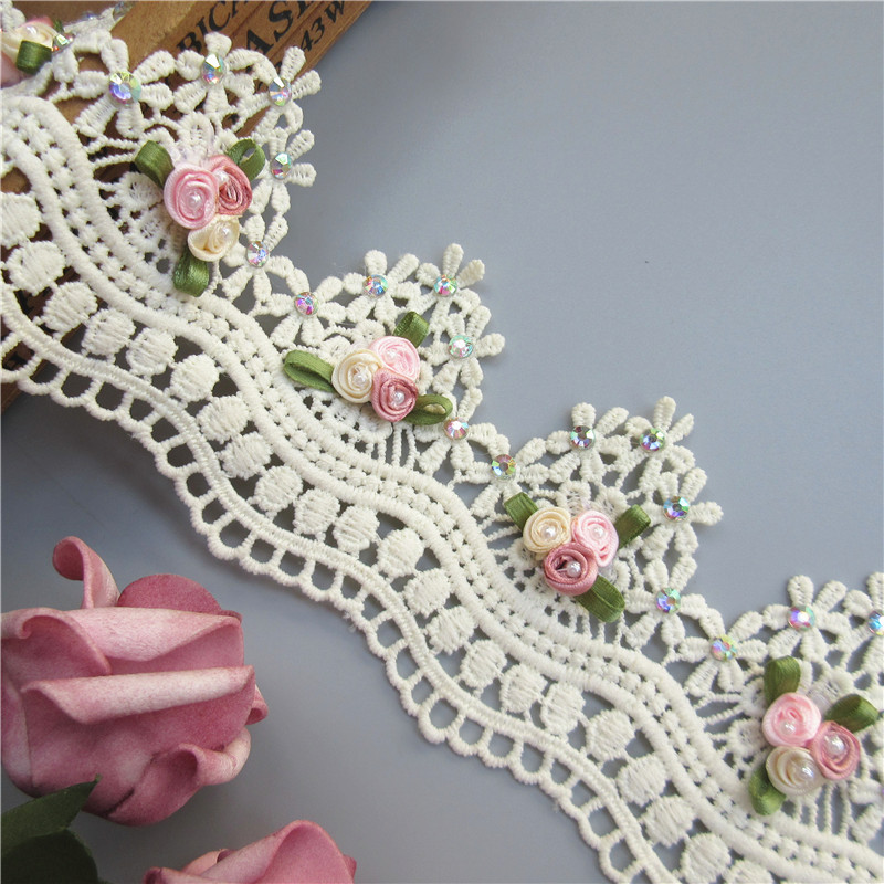 2020 new design Eco-friendly Narrow lace fabric for lady dress eyelet embroidery white lace trim