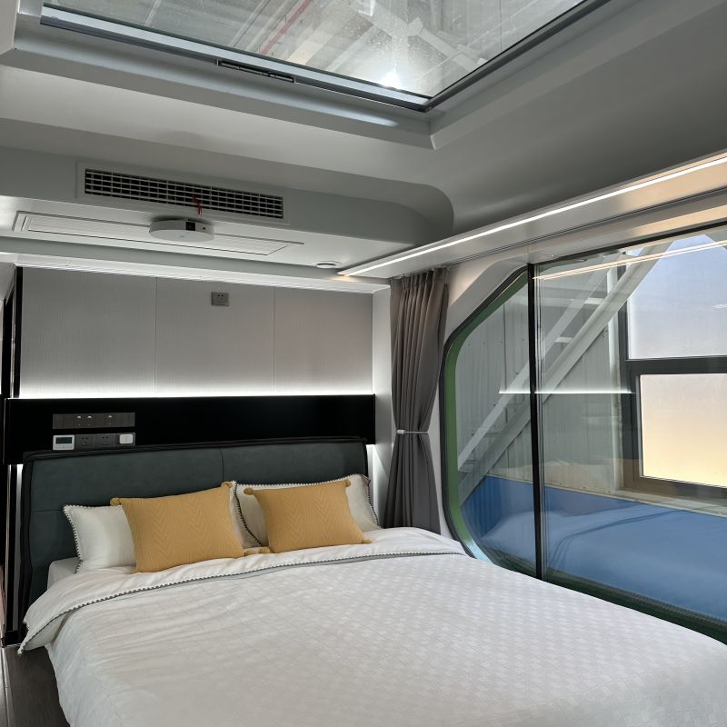 Customized Color Prefab Green Space Capsule House with Broken Bridge Aluminum Window