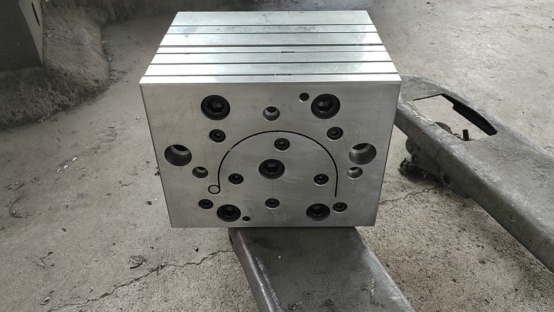 Shenzhen HYPET PVC/Plastic Square/Half Round Rain Gutter Production Line Half Round Rain Water Gutter Machine Manufacturer
