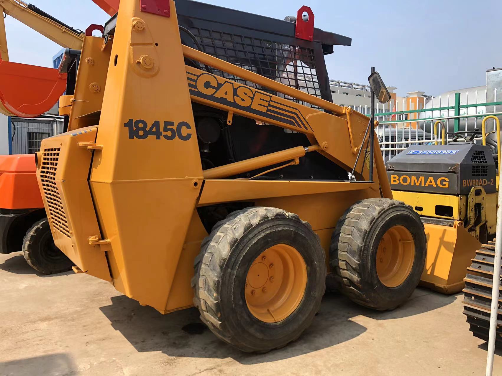 Earth-moving Machinery Mini Wheel Loader Case Skid Steer Loader with 4x4 Wheel Drive
