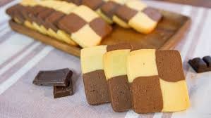 Small Volume PLC Cookie Biscuit Machine Tray Type Butter Biscuit Making Machine