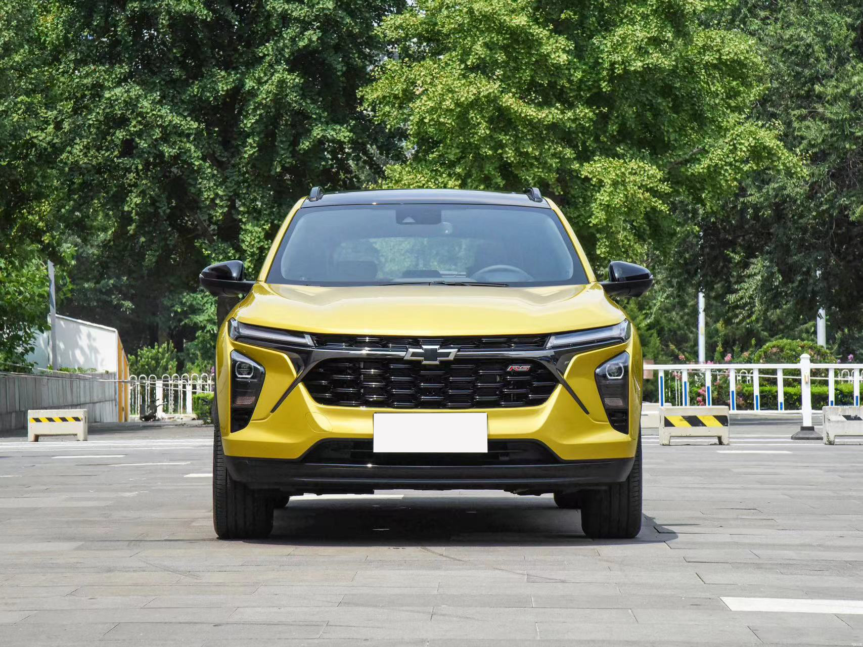 2024 0KM Chevrolet Seeker 1.5T Left Hand Drive Gasoline Car Compact SUV with Electric Front Window and One Key Lifting