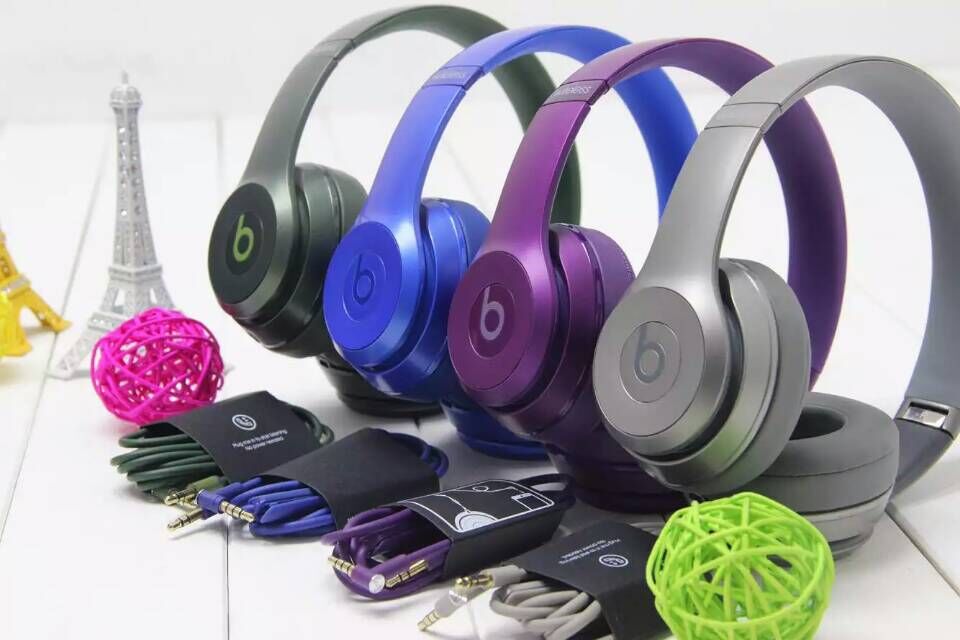 New Best Top Solo2 Bluetooth Wireless MATT BLACK On-Ear Headphones Made In China