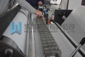 Purple Non Woven Fabric Cutting Machine / PP Woven Fabric Cutting Machine