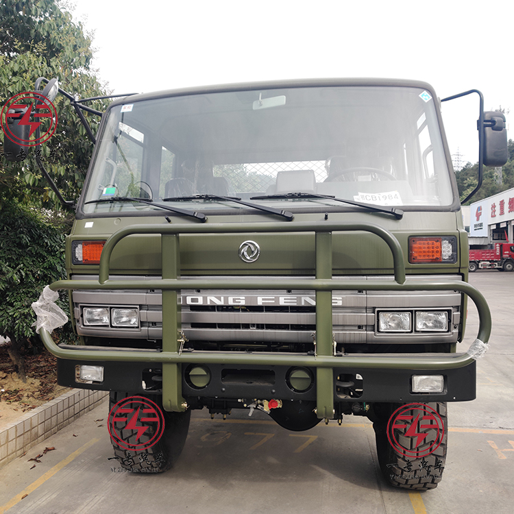 Normal Driver's Seat 190HP Diesel Engine 4x4 Off Road Truck with Manual Transmission