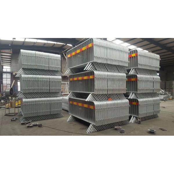 Hot Dipped Galvanized Removable Safety Barriers 2.1M Construction Crowd Control Fence