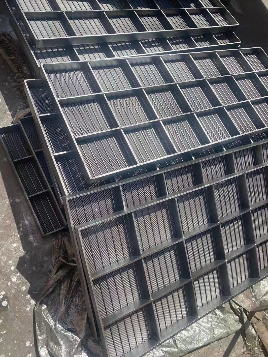 304 Stainless Steel Wedge Wire Mesh Screen V-Shaped Johnson Filter Mesh