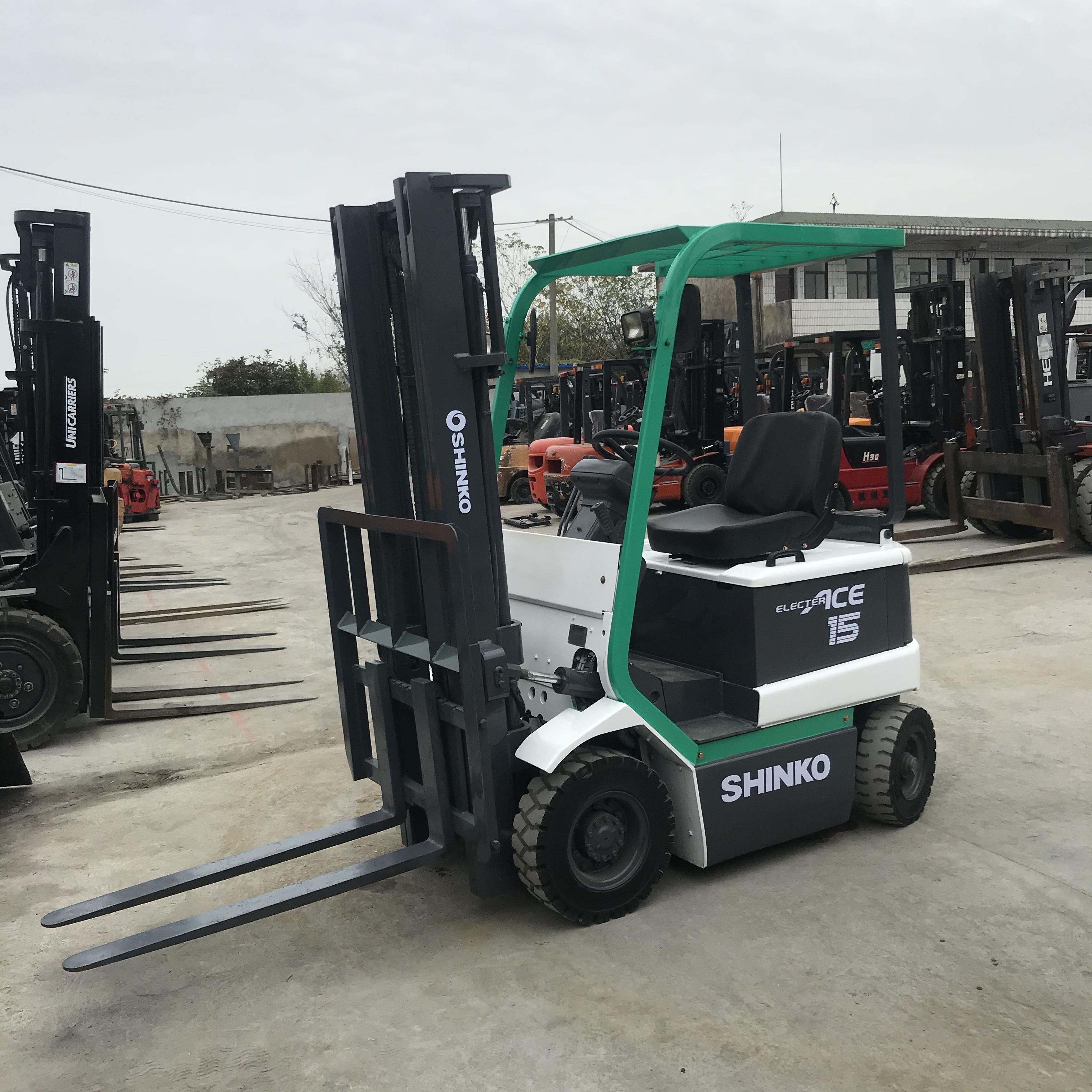 NICHIYU 1.5T Diesel Forklift side view
