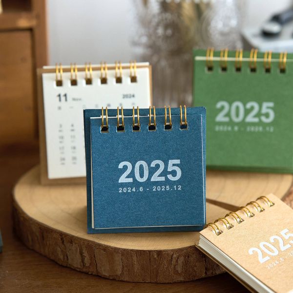 Simple Mini Desk Calendar Factory Produces a Variety of Custom Desk Calendars
