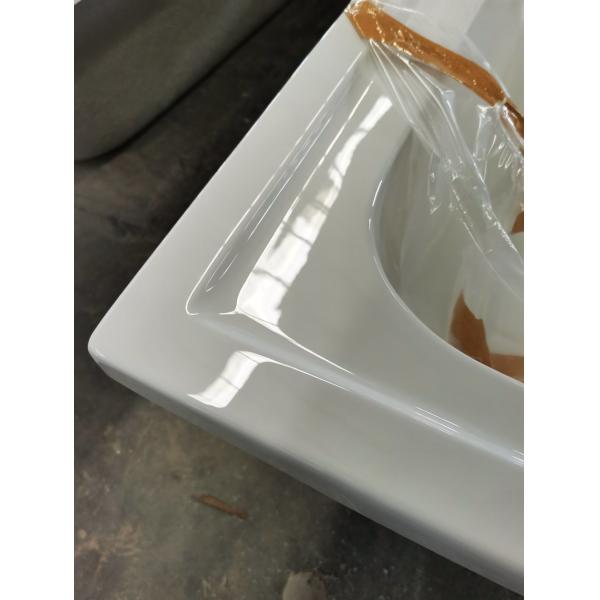 Built-in Structure and Optional Drainer for Easy Installation Acrylic Panel Bathtub
