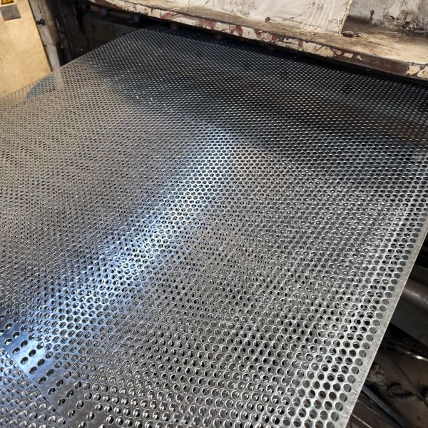 Stainless Steel Perforated Architectural Panels Mesh For European Style Architecture