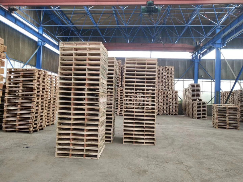 Semi Automatic Pallet Nailing Machine, nailing machine for wooden pallet, machine to nail the pallet