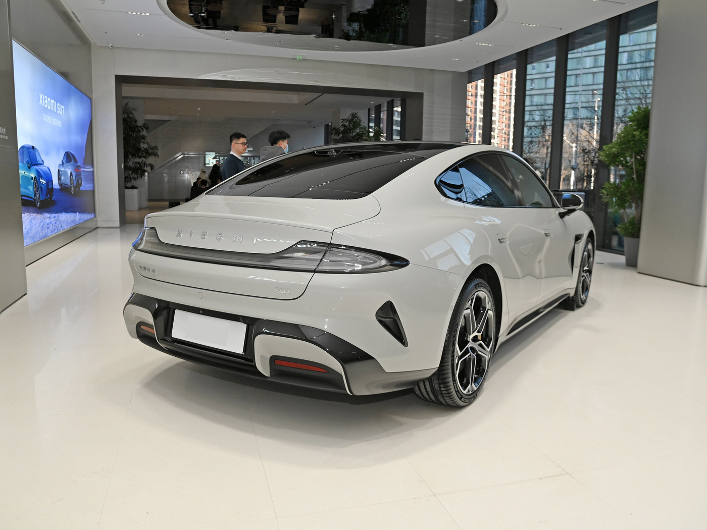 Xiao-mi Su7 Pro Max AWD 4-Door 5-Seater Electric Vehicle 2024 Presale with Pure EV Technology and Battery Energy Type