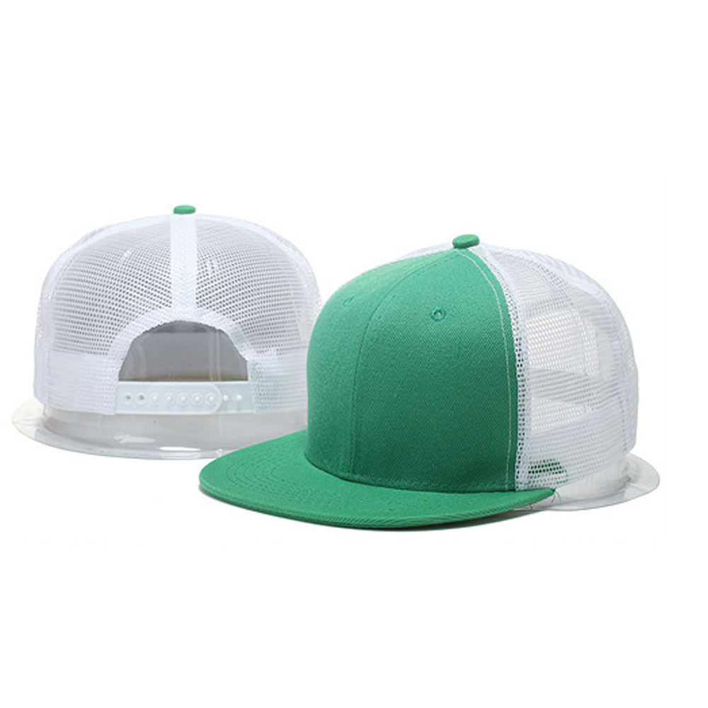 100% Polyester Camo Flat Brim Trucker Hat , Unisex Fitted 5 Panel Hat With Plastic Buckle