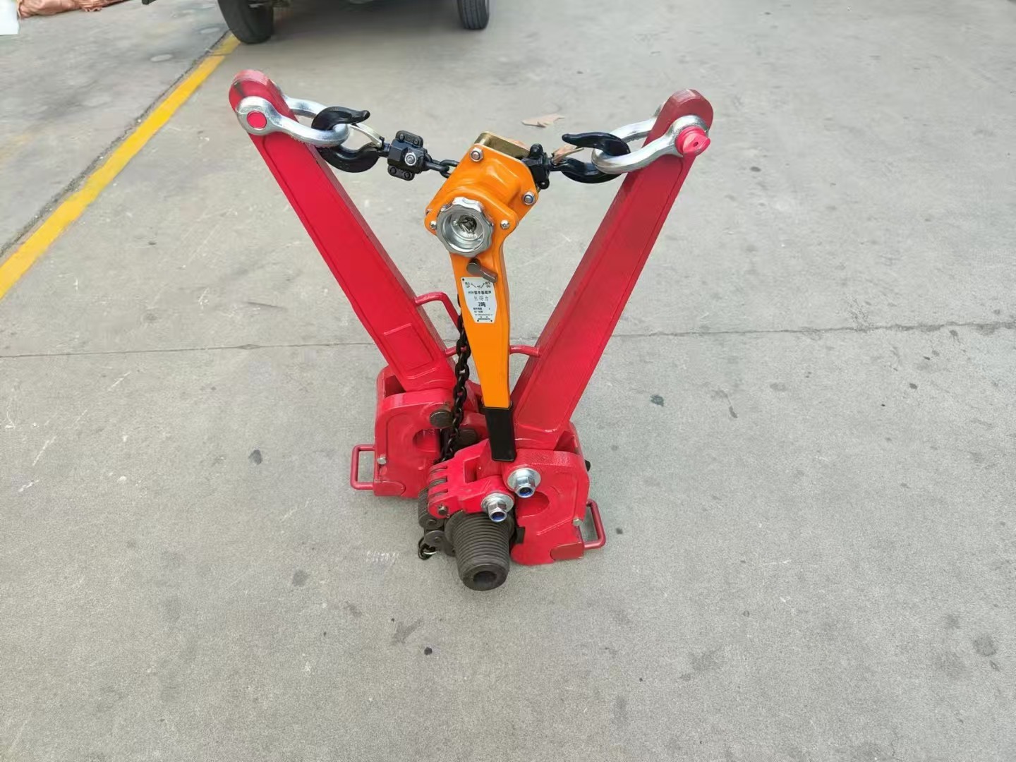 C type wrench, shackle,tong