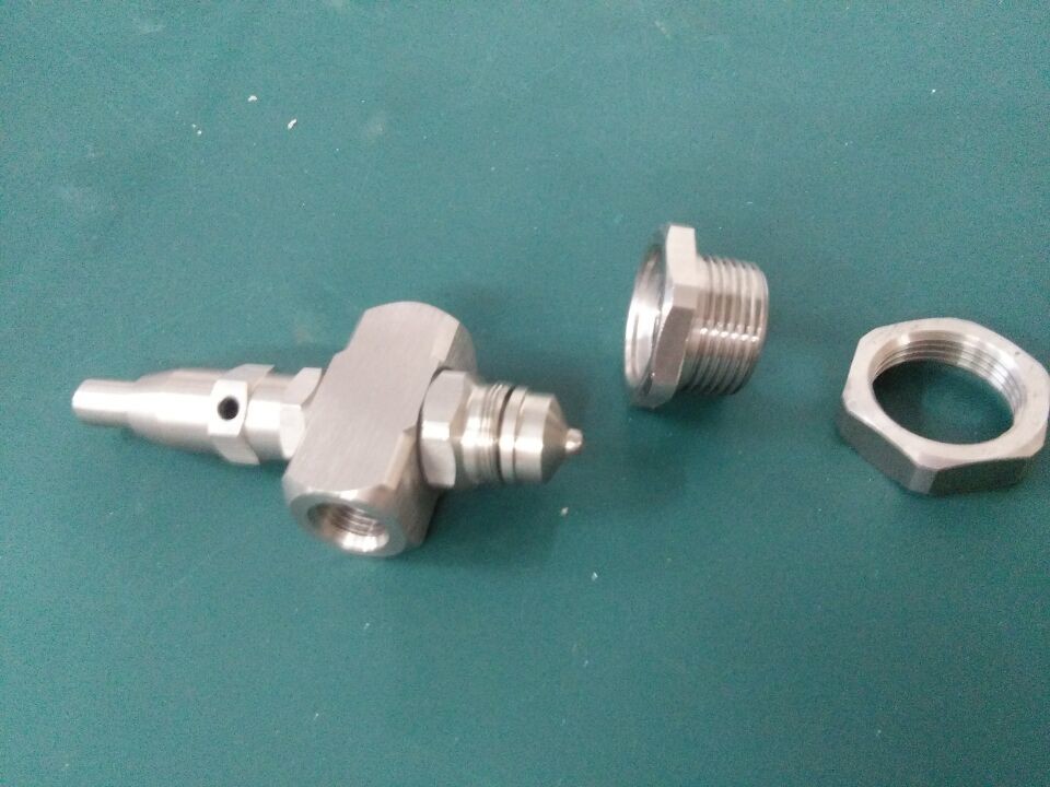 Quality wall install tyep air &amp; water atomizing nozzle for sale