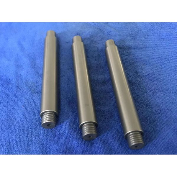 Quality High Abrasion Wear Resistance Silicon Carbide Parts Ceramic Screw Shaft for sale