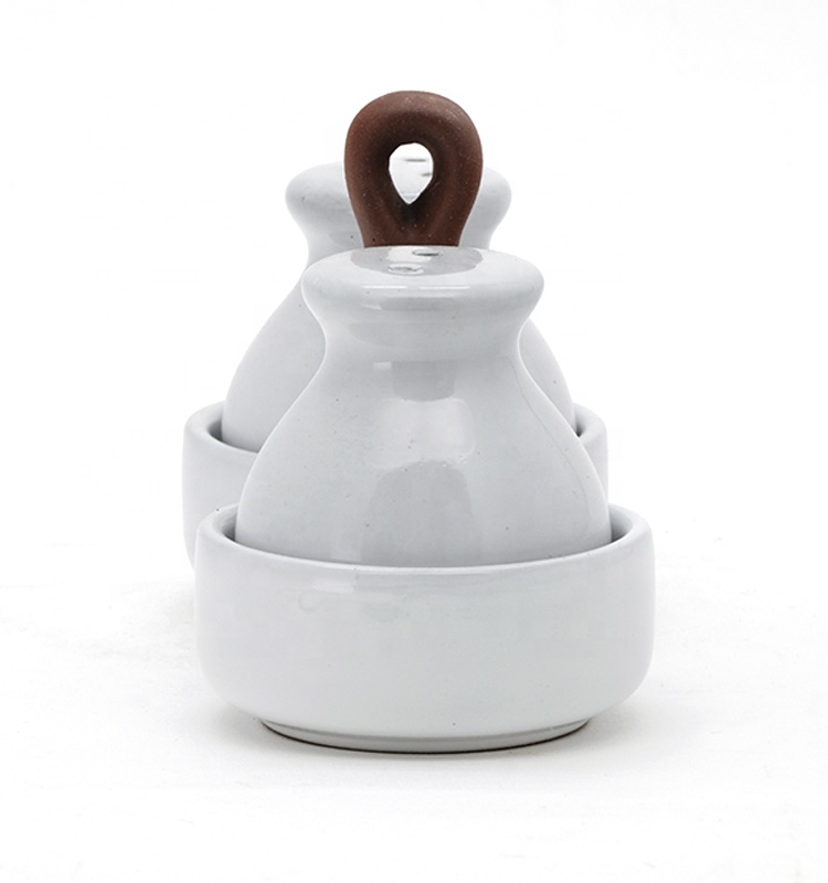 Ceramic Condiment Container Cruet Set Ceramic Salt And Pepper Shakers Cruet