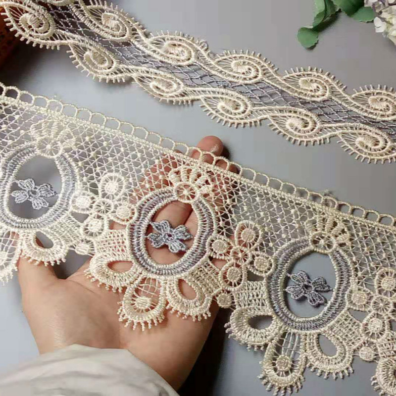 2020 new design Eco-friendly Narrow lace fabric for lady dress eyelet embroidery white lace trim