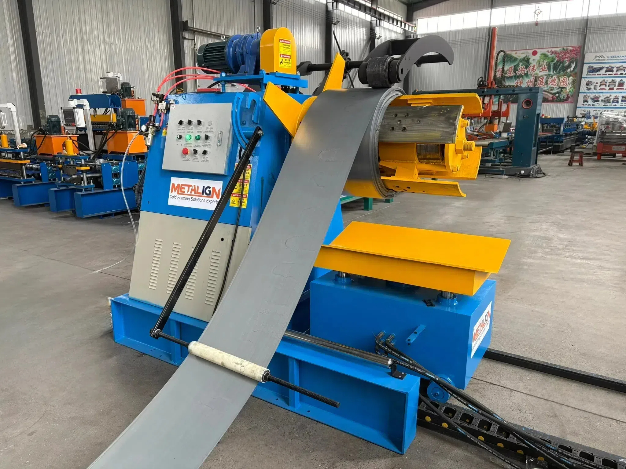 Chain Driven Z Beam Roll Forming Machine with 18 Forming Stations and 70mm Shaft Diameter