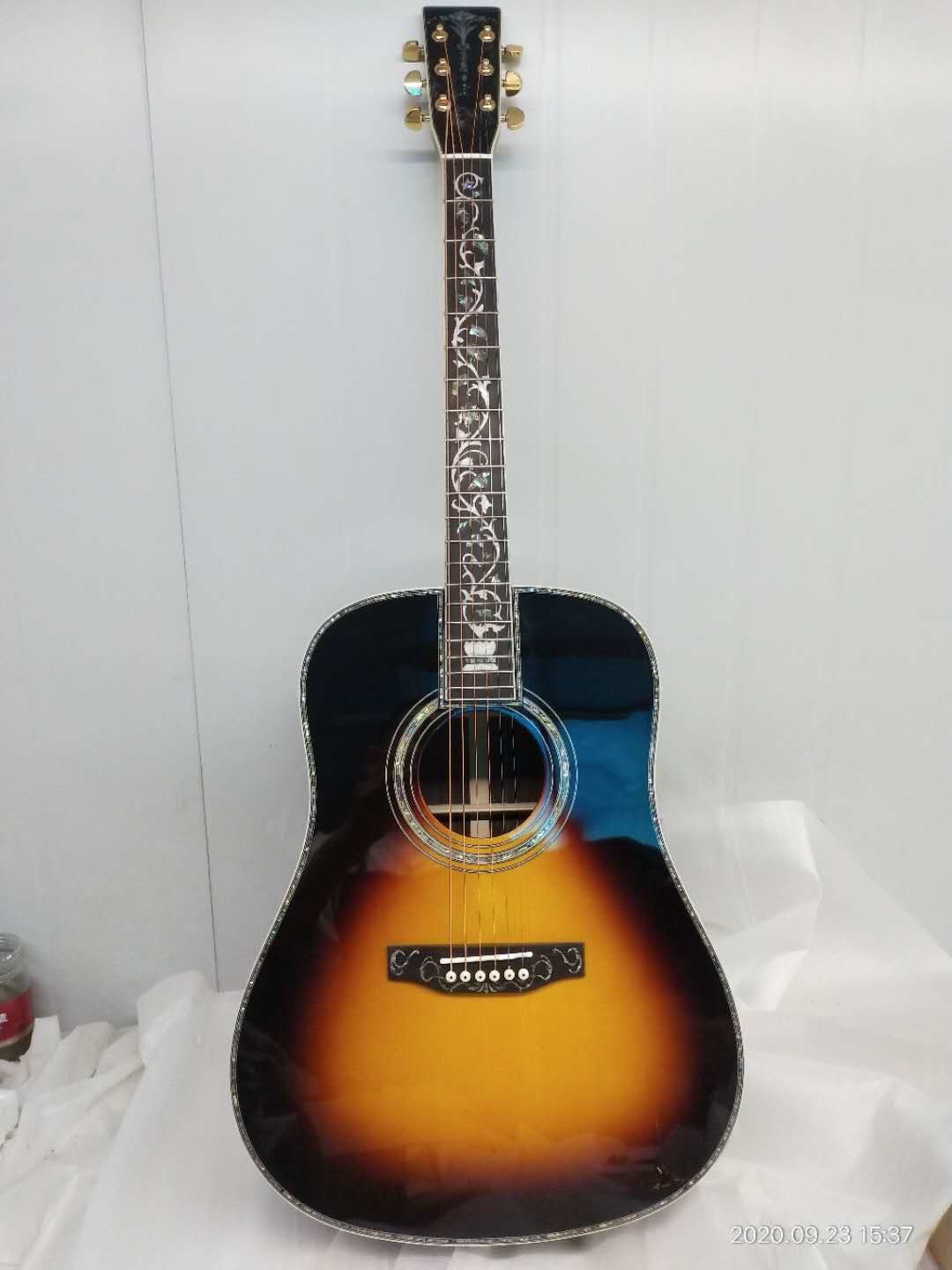41 Inch AAAA All Solid Wood Abalone Binding Solid Rosewood Back Side Acoustic Guitar with 550a Electronic EQ in Sunburst