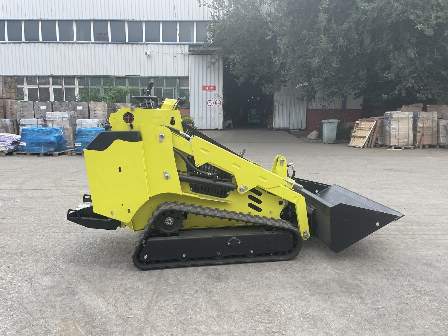 CE EPA Agriculture Construction Machine Mini Skid Steer Front Loader Kohler 37 KW Engine