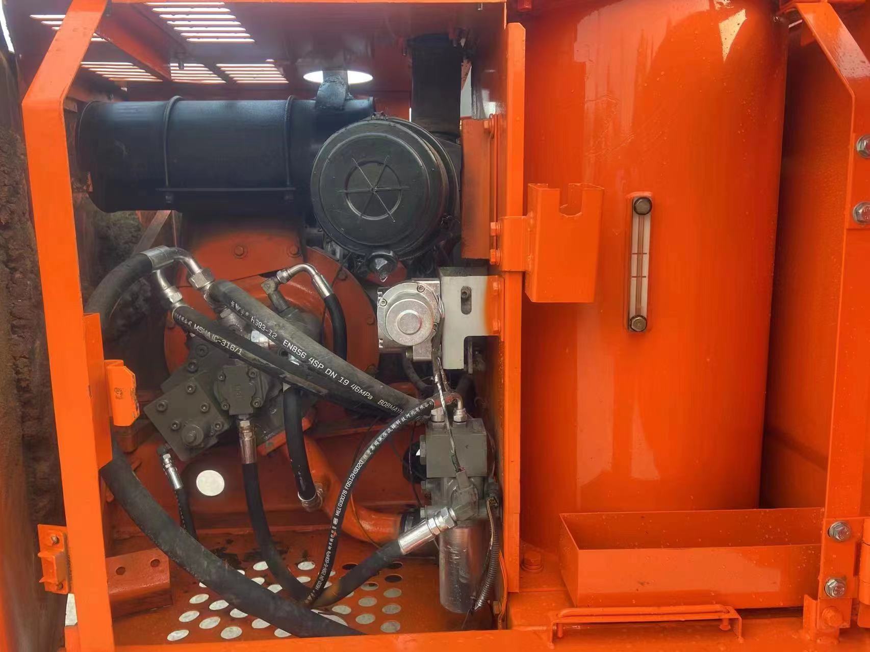 Used Hitachi EX60-5 Crawler Excavator with Original Hydraulic Pump in Japan
